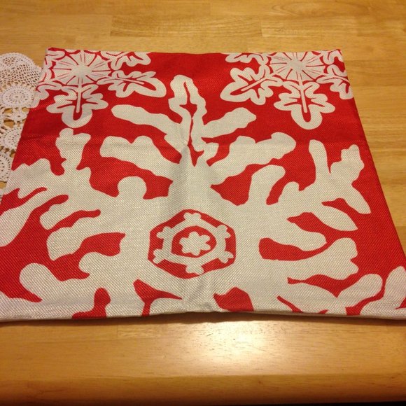 Holiday Decor, Christmas snowflakes pillow covers - Picture 4 of 5